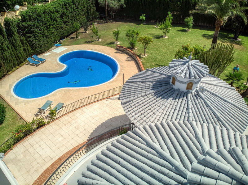 4 Cuarto Villa en venta