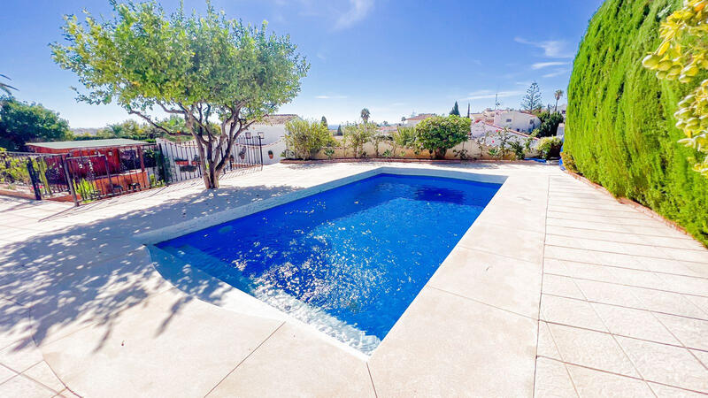 Villa for sale in Benalmadena, Málaga