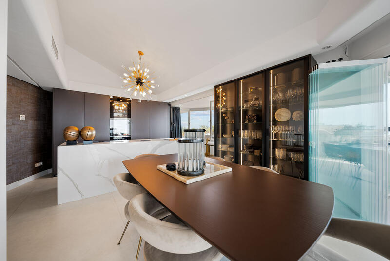 4 bedroom Apartment for sale
