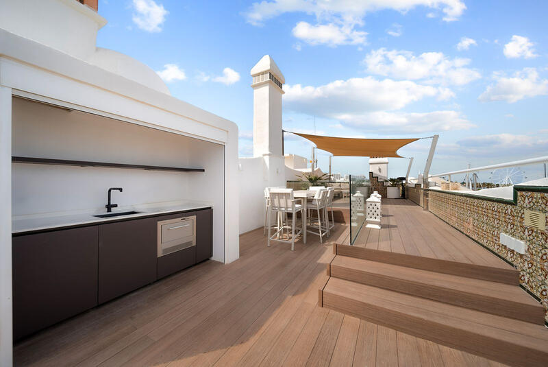 4 bedroom Apartment for sale