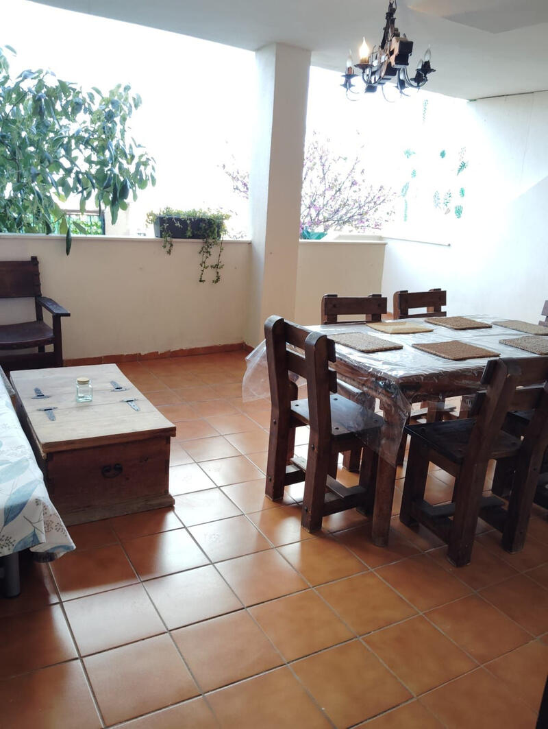 2 bedroom Apartment for Long Term Rent