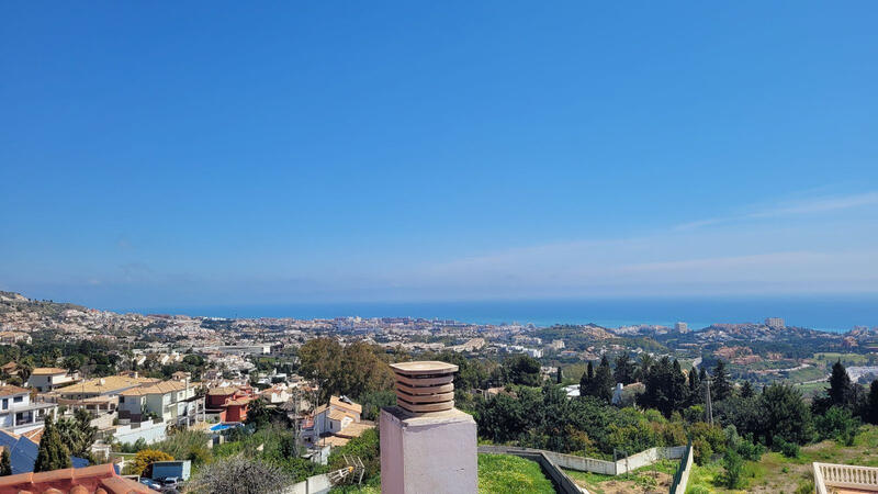 Lägenhet för långsiktig hyra i Benalmadena Pueblo, Málaga