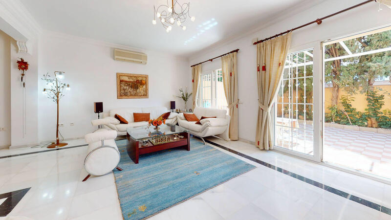 Byhus til salg i Fuengirola, Málaga
