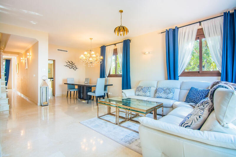 5 Schlafzimmer Stadthaus zu verkaufen