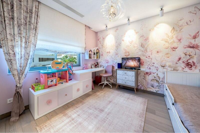 6 bedroom Villa for sale