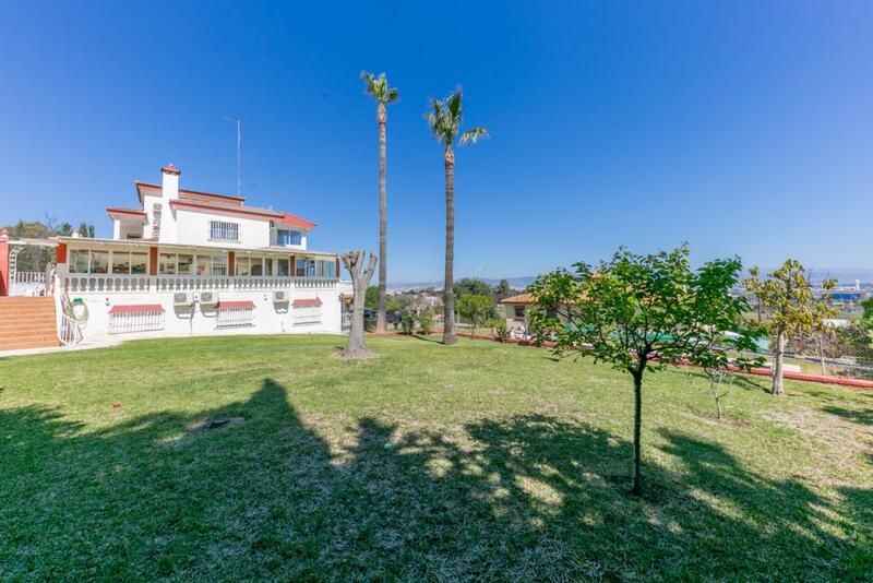 10 Cuarto Villa en venta