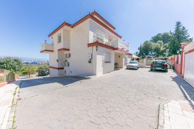 10 Cuarto Villa en venta