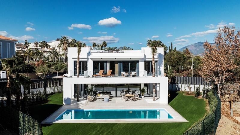 Villa till salu i Estepona, Málaga