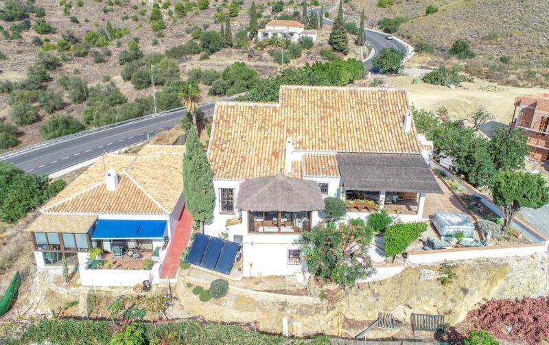 6 bedroom Villa for sale