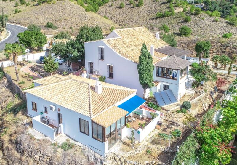 6 bedroom Villa for sale