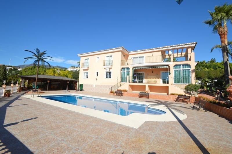 Villa til salg i Benalmadena, Málaga