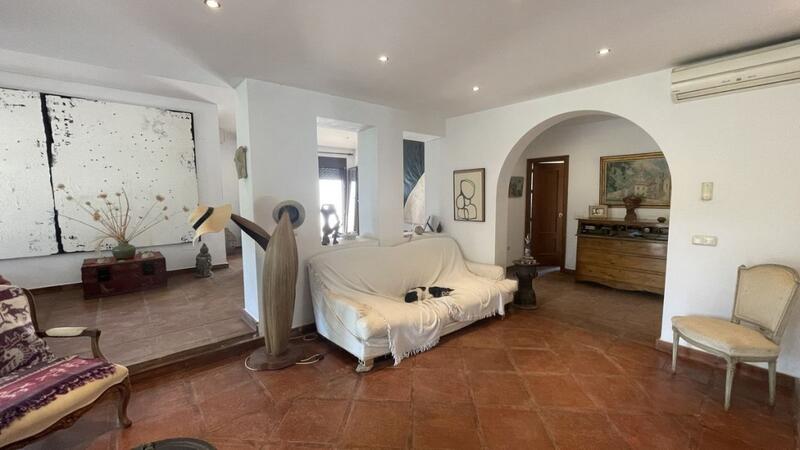 8 bedroom Country House for sale