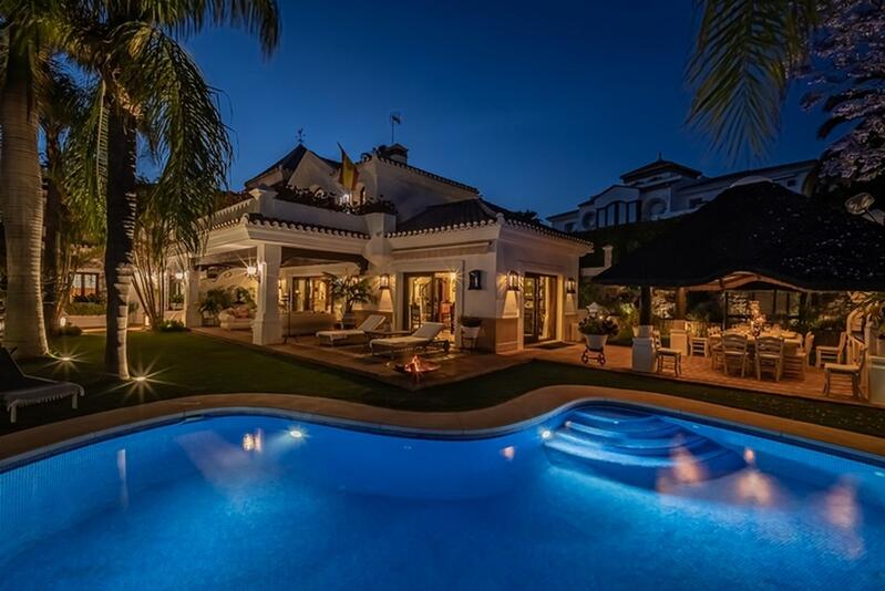 7 bedroom Villa for sale