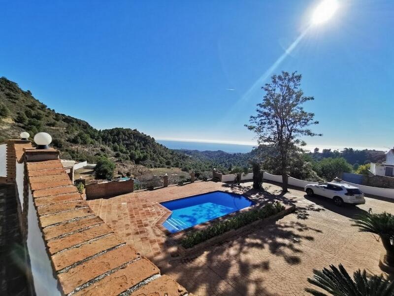 Villa for sale in Mijas, Málaga