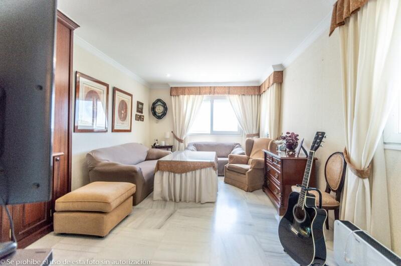 5 bedroom Apartment for sale