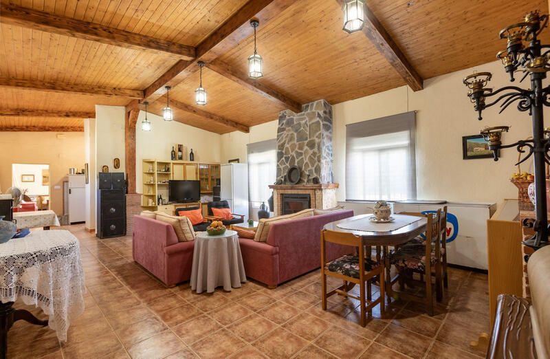 3 Schlafzimmer Landhaus zu verkaufen