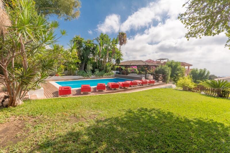 Villa for sale in Benalmadena, Málaga