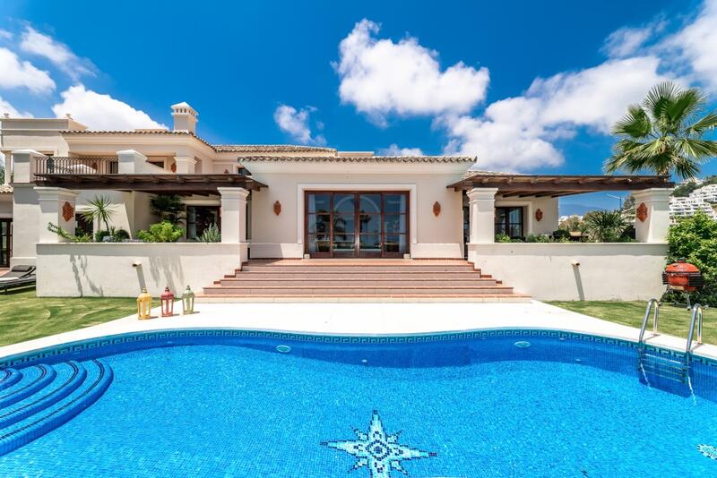 Villa til salgs i Nueva Andalucia, Málaga