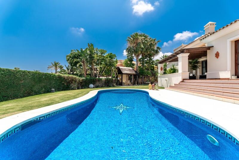 6 bedroom Villa for sale