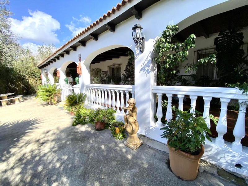 Country House for sale in San Martin del Tesorillo, Cádiz