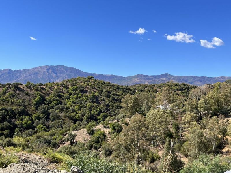 Landa till salu i Estepona, Málaga