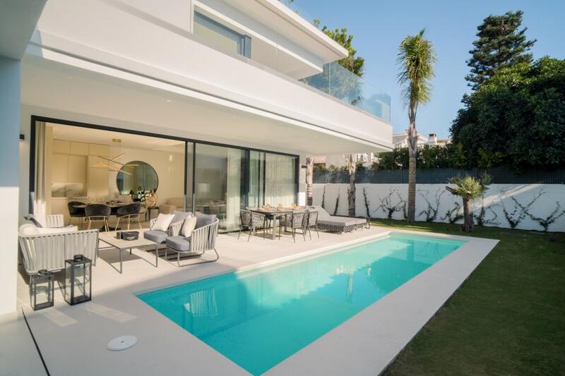 Villa en venta en Puerto Banus, Málaga