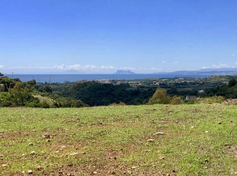 Land for sale in Estepona, Málaga