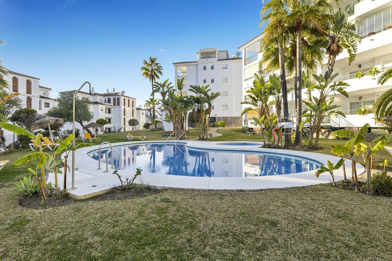 Apartamento en venta en Calahonda, Málaga