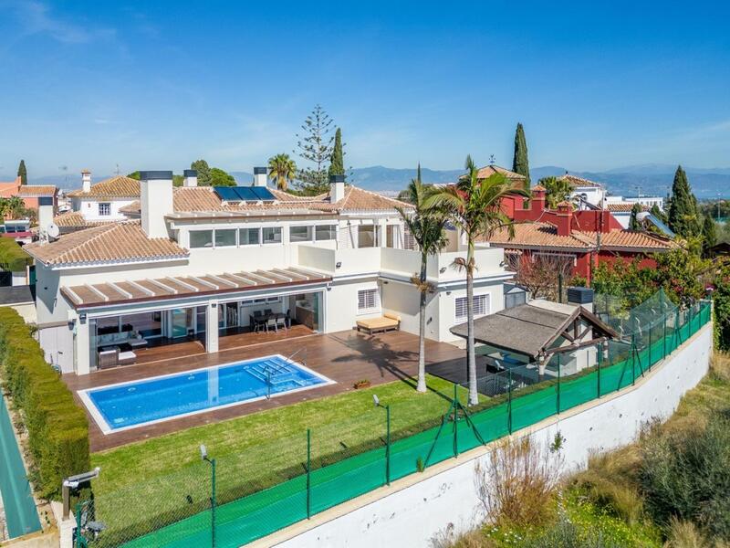 Villa en venta en Málaga, Málaga