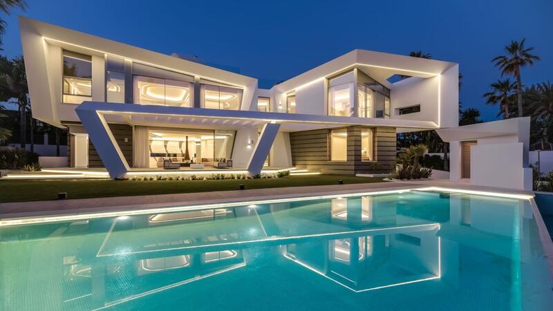 Villa til salg i Marbella, Málaga