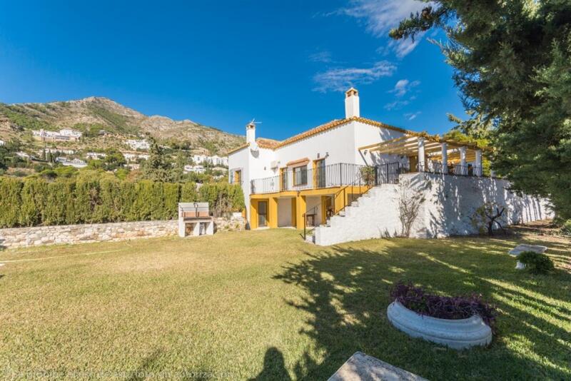 5 bedroom Country House for sale