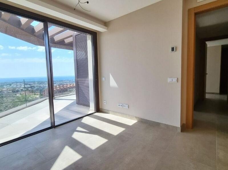 4 bedroom Apartment for sale