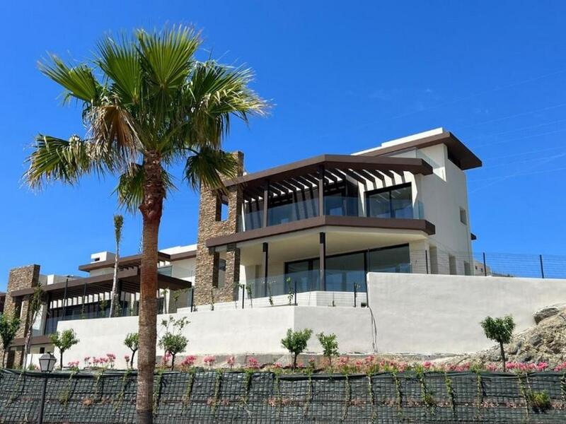 4 slaapkamer Villa Te koop