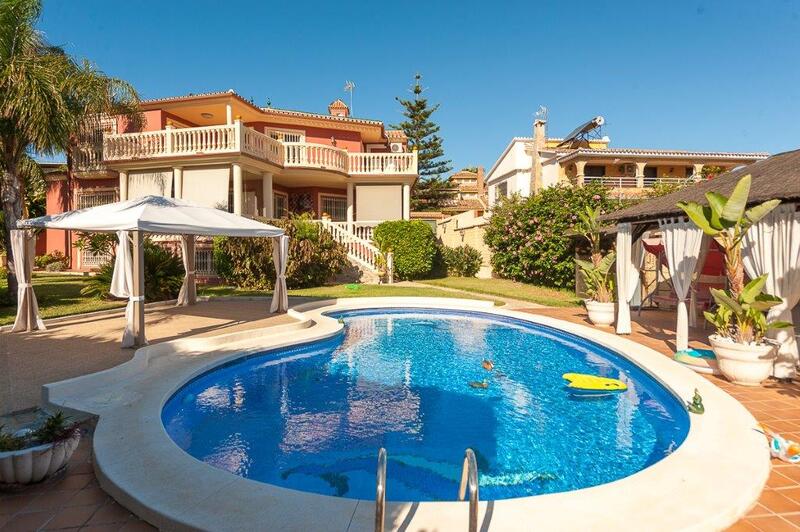 Villa til salg i Torremolinos, Málaga