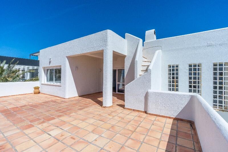 6 Cuarto Villa en venta