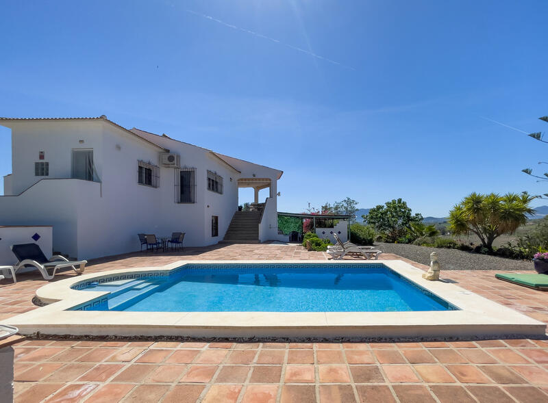 Villa à vendre dans Pizarra, Málaga