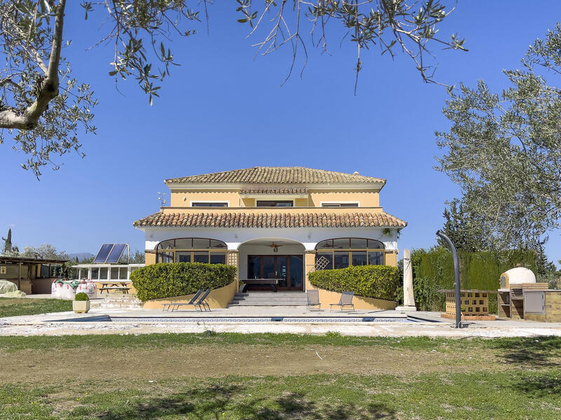 Villa zu verkaufen in Alhaurin el Grande, Málaga