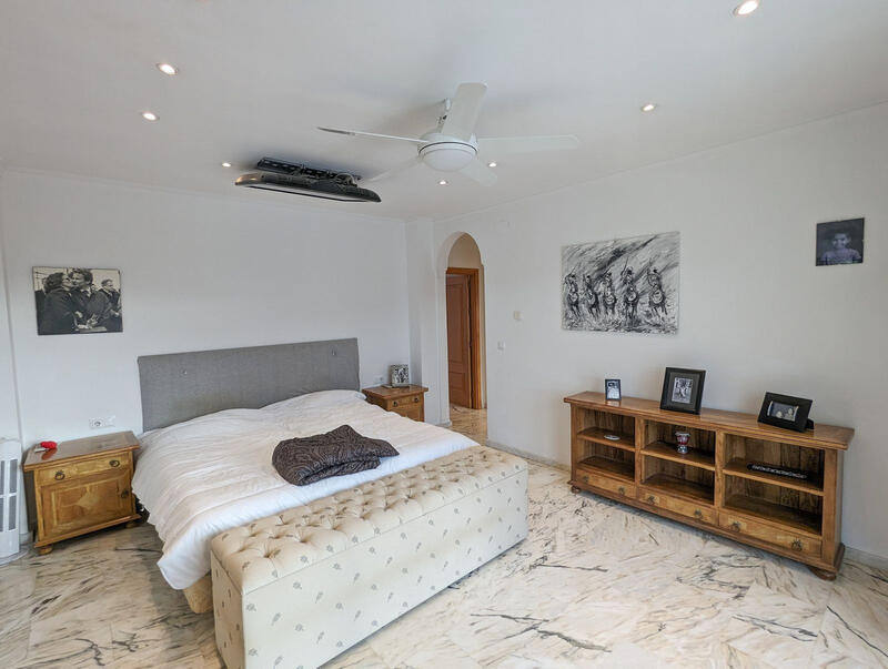 4 Cuarto Villa en venta