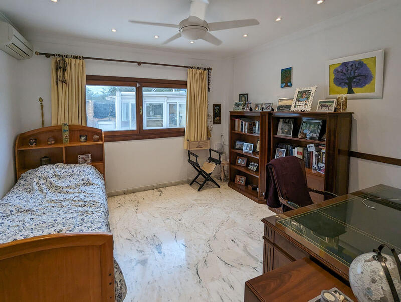4 Cuarto Villa en venta