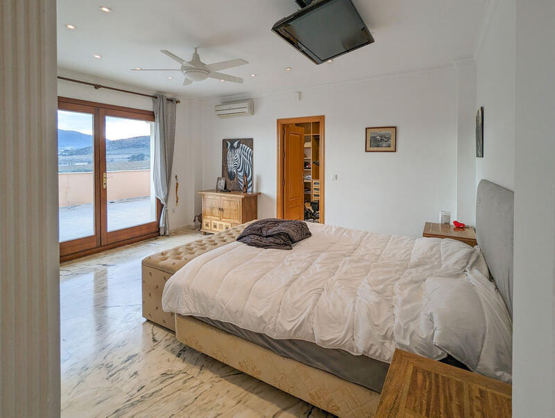 4 Cuarto Villa en venta