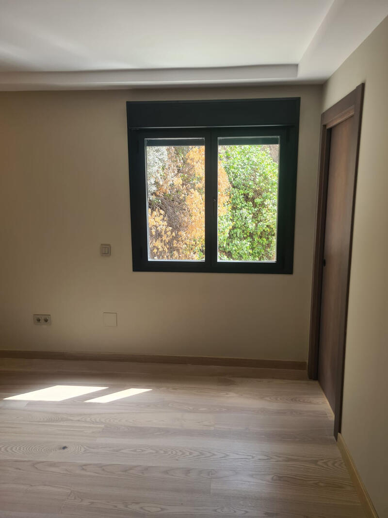 4 Schlafzimmer Appartement zu verkaufen