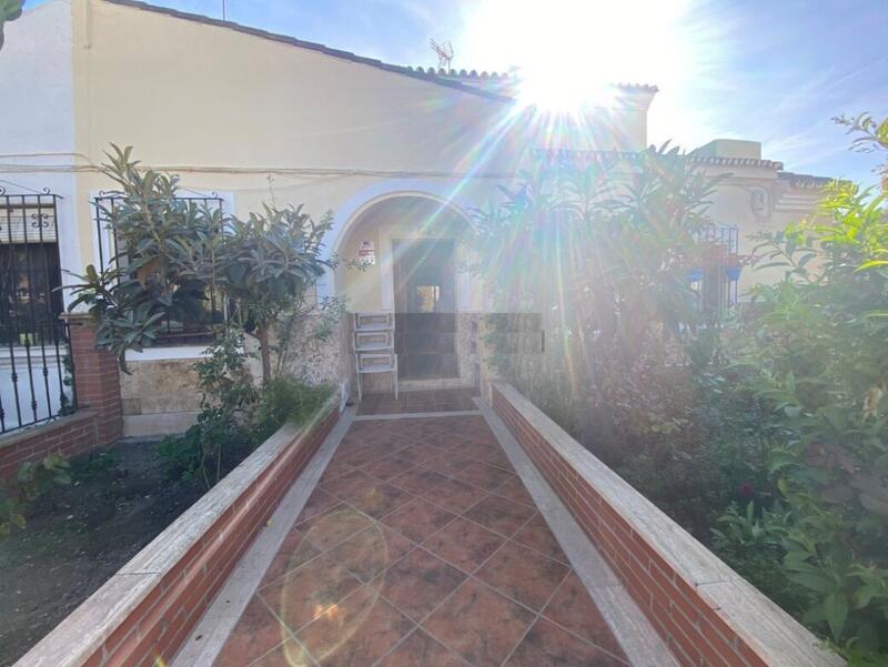 Villa en venta en Estepona, Málaga