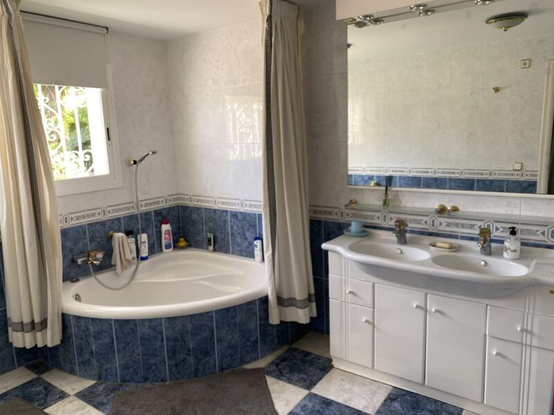 4 slaapkamer Villa Te koop