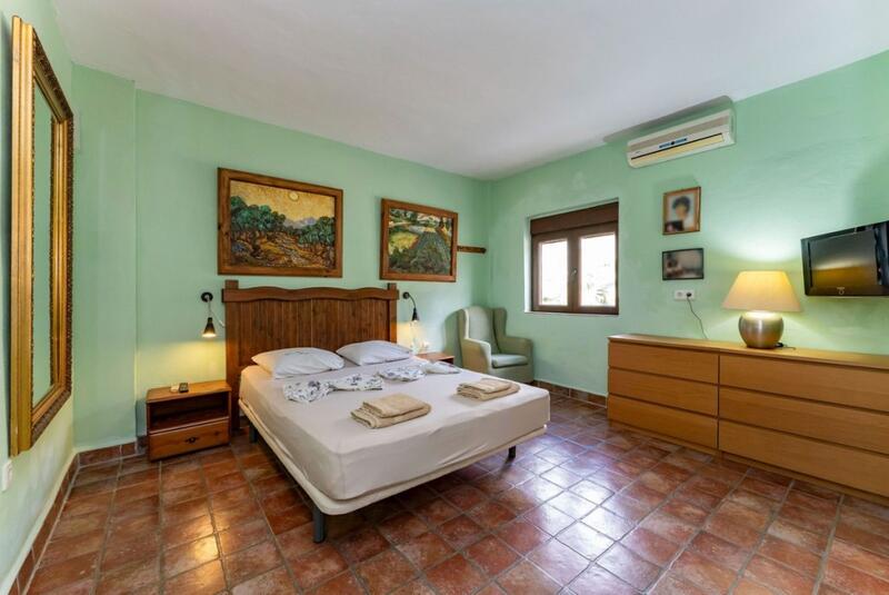 13 bedroom Villa for sale