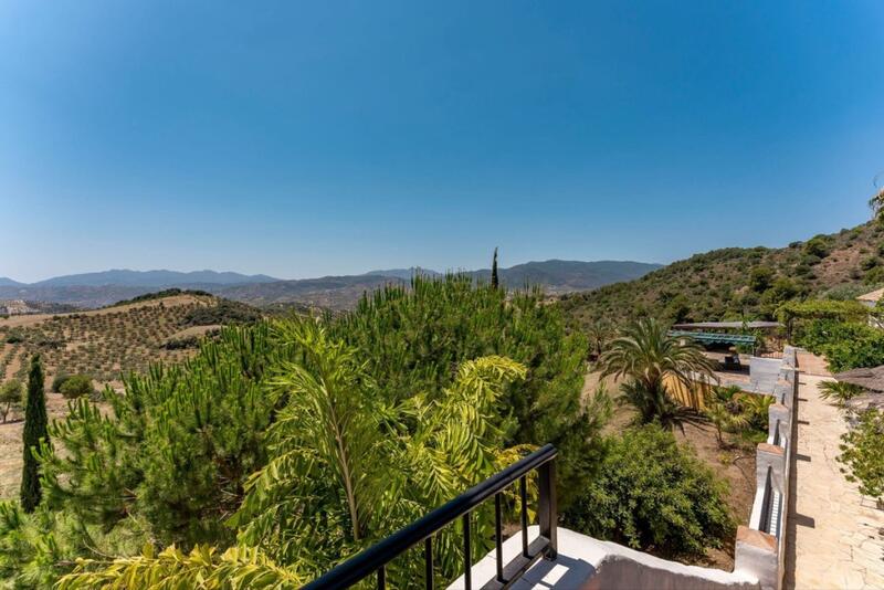 13 bedroom Villa for sale