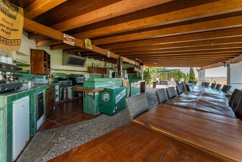13 bedroom Villa for sale