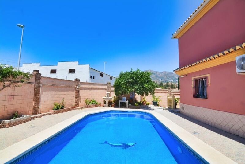 Villa en venta en Mijas Costa, Málaga