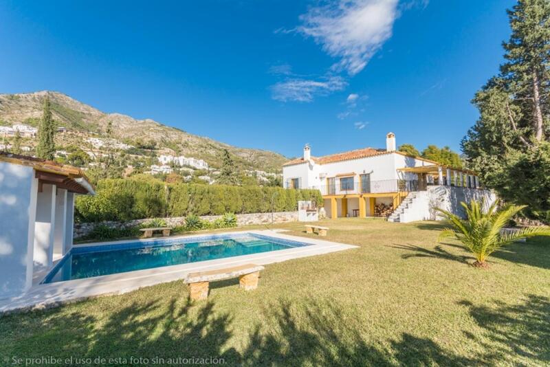 Landsted til salg i Mijas, Málaga