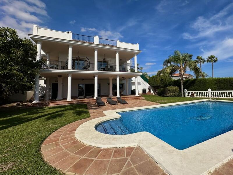 Villa til salg i Mijas, Málaga