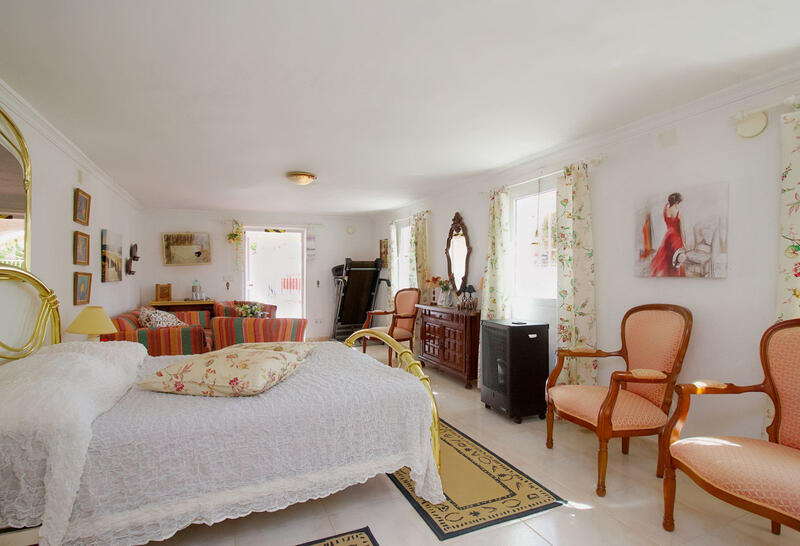 2 Cuarto Villa en venta